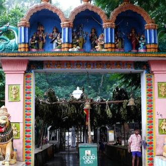 taptapani temple main entrance